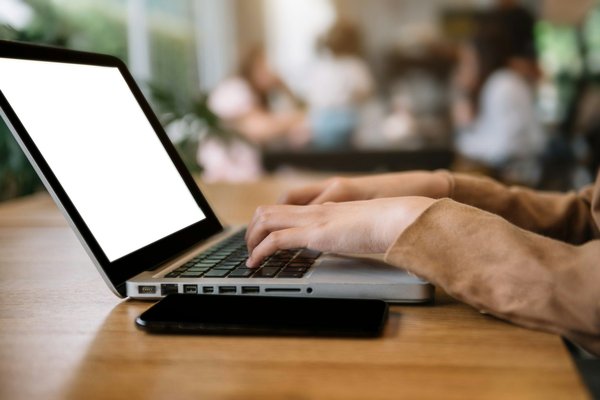 Création de sites web à avignon : votre expert à portée de clic !